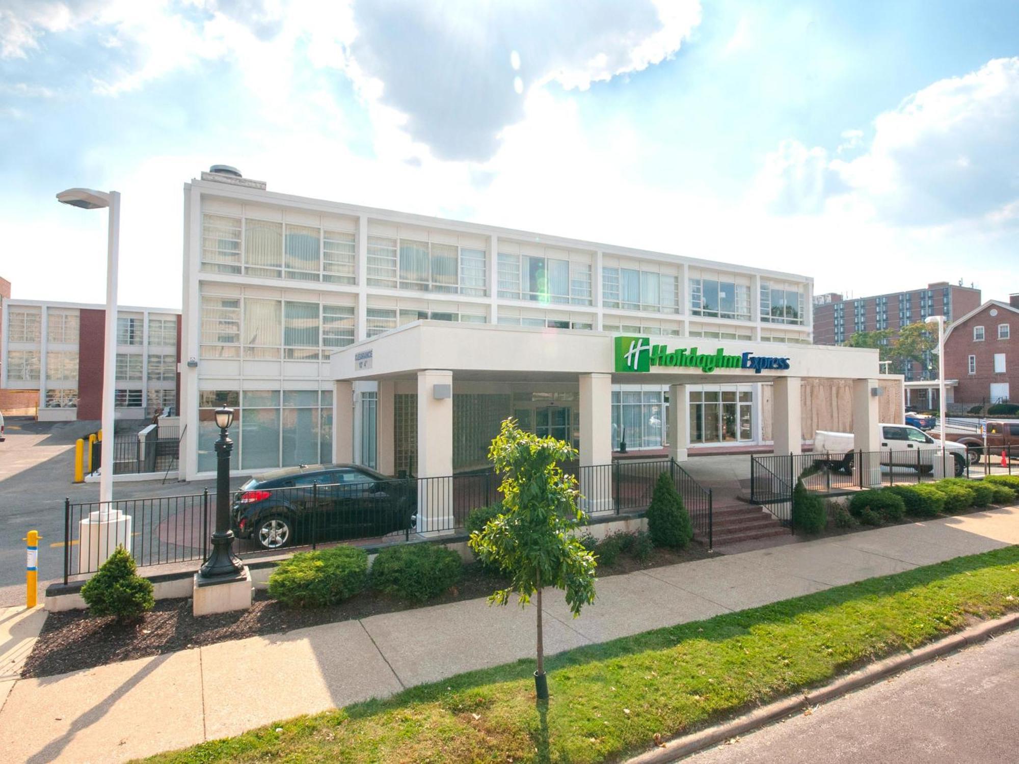Holiday Inn Express St. Louis Central West End By Ihg Eksteriør bilde