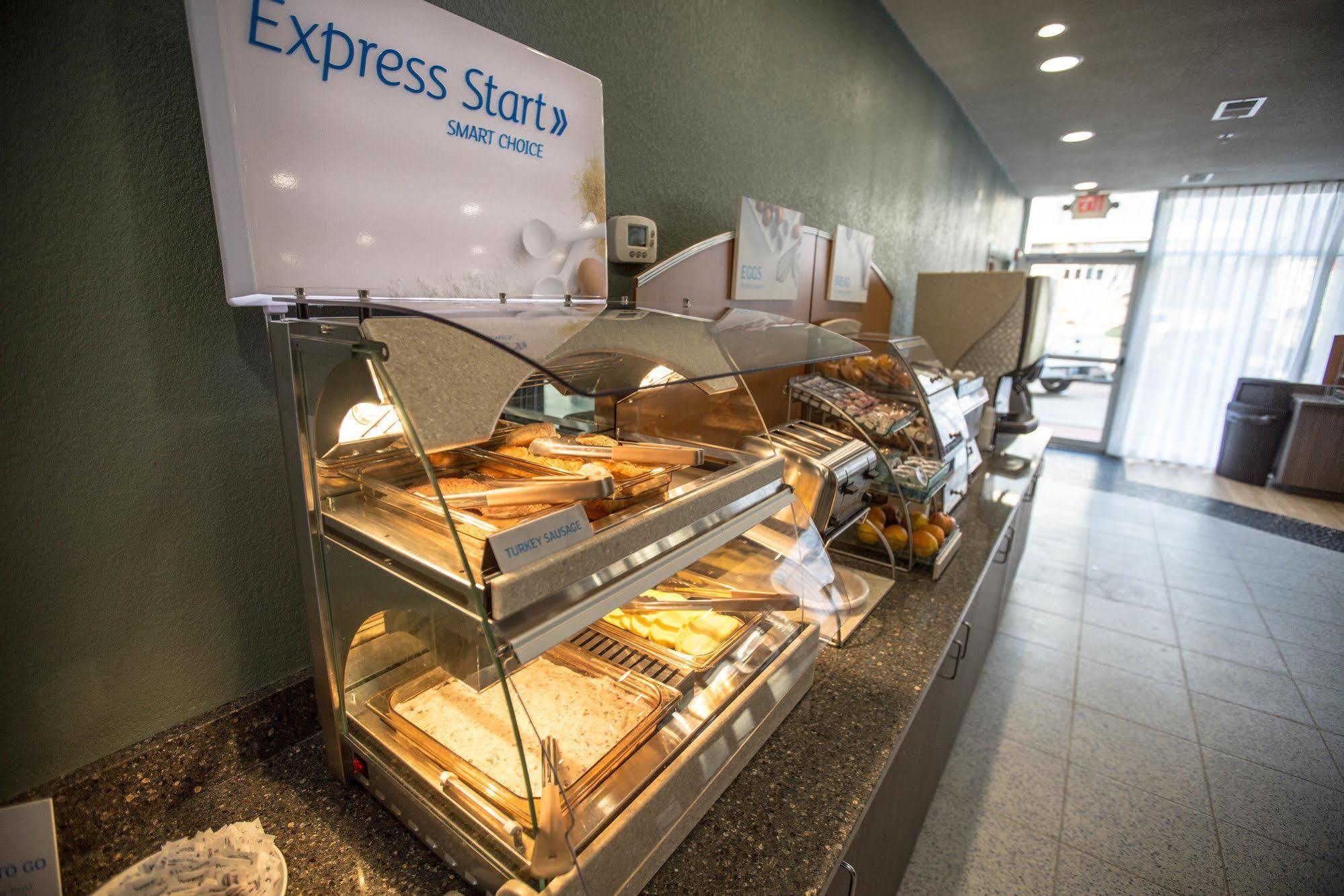 Holiday Inn Express St. Louis Central West End By Ihg Eksteriør bilde
